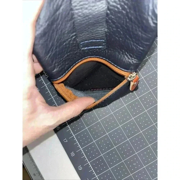 Red Gold Green Rasta Crossbody Bag with Multi-Zipper Design - Picture 7 of 8